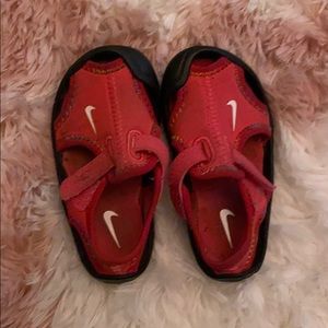 Size 4 water shoes